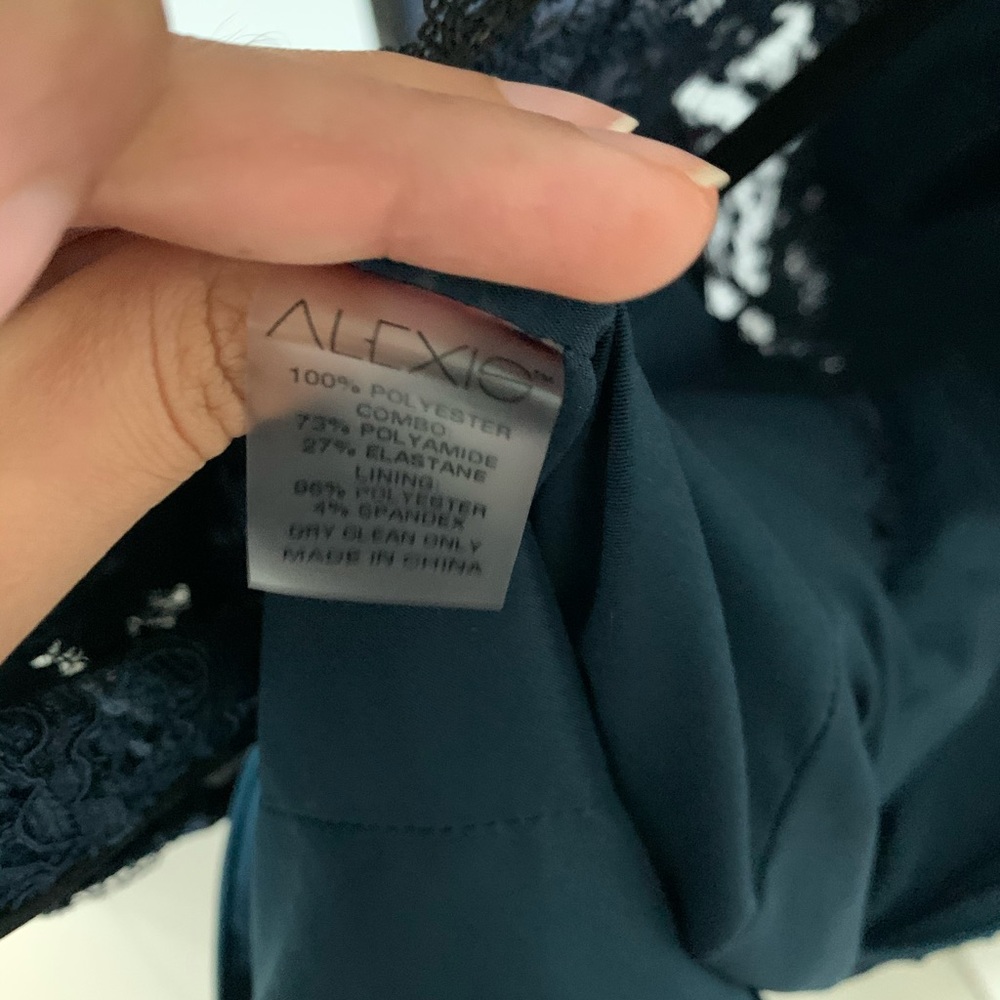 NWOT Alexis blue lace bodysuit XS - Picture 3 of 3